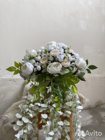 Декоративный букет в гипсовой вазе