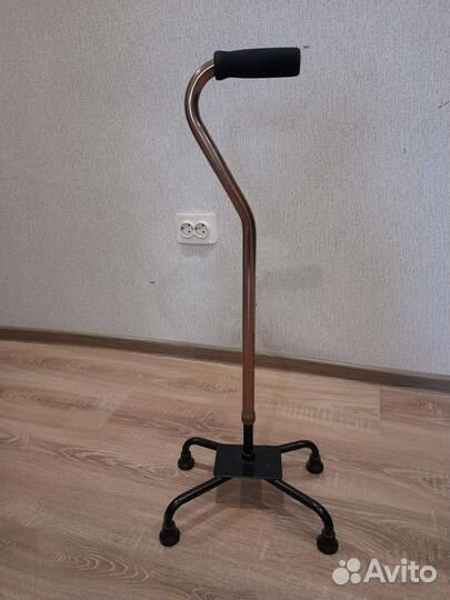 Трость четырехопорная