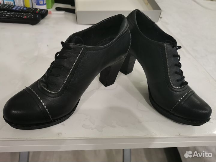 Полуботинки женские 36 размер