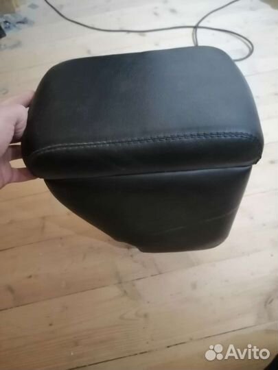 Подлокотник на kia rio 4