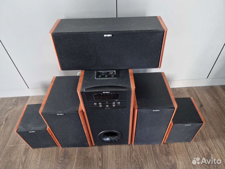 Акустические колонки sven