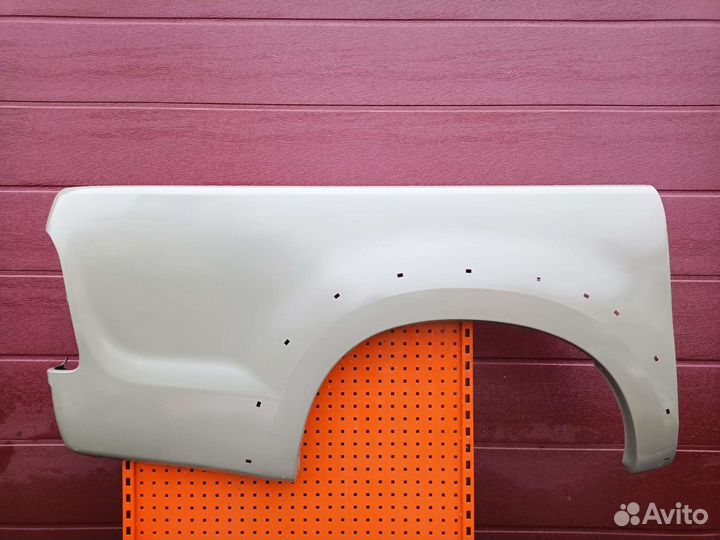 Крыло Toyota Hilux заднее правое