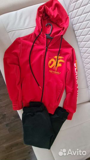 Спортивный костюм для мальчика 128-134