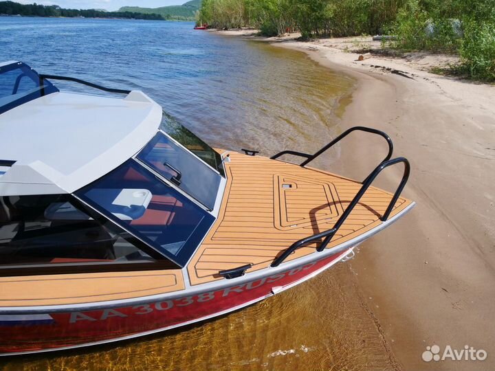 Лодка Салют-585 HT+ мотор Mercury P150XL