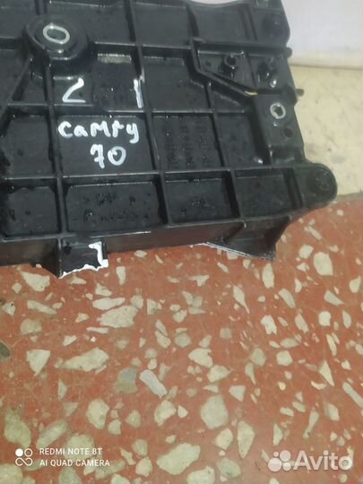 Площадка под акб Toyota Camry XV70
