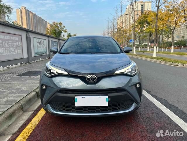 Toyota C-HR 2.0 CVT, 2021, 26 000 км