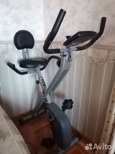 Домашний складной велотренажер