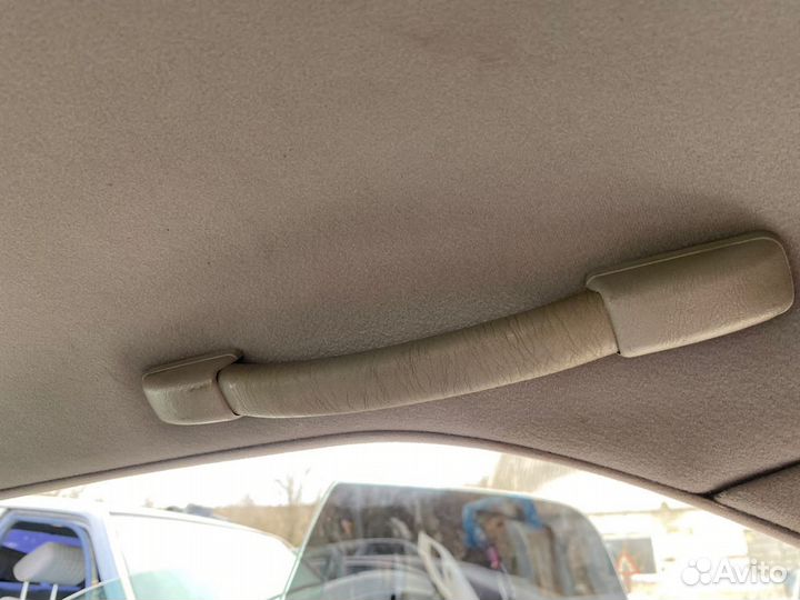 Ручки потолка Toyota Mark 2 100