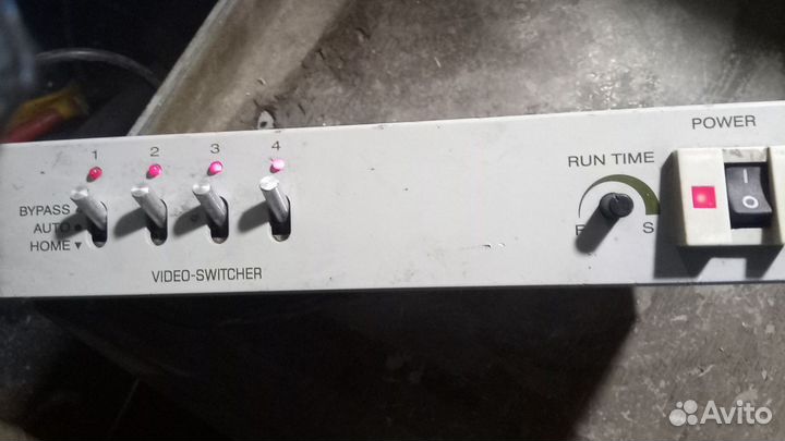 Коммутатор аналоговых видеосигналов video switcher