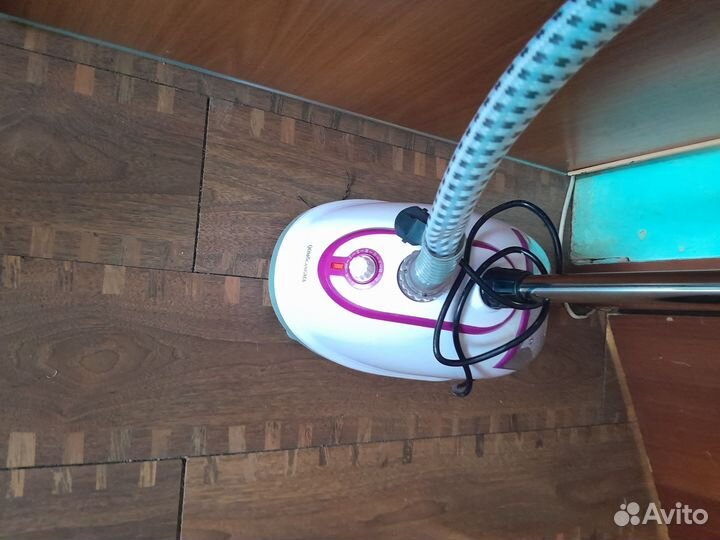 Отпариватель для одежды вертикальный