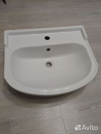 Раковина Della