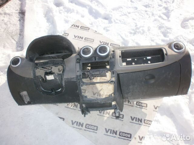 Панель приборов, торпедо LADA Largus