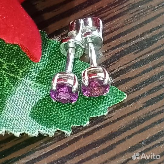 Серьги пусеты 585 с природными гранатами Родолит