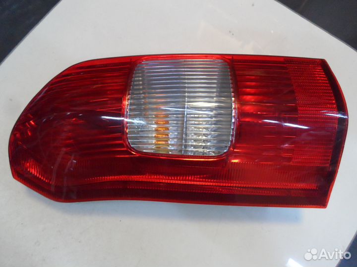 Задний фонарь левый Toyota Probox