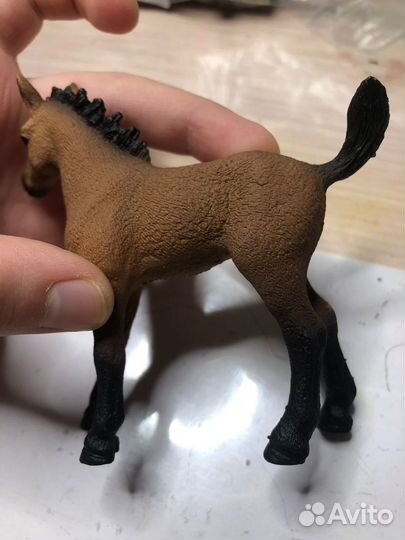 Фигурка жеребенка schleich новая