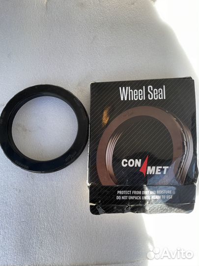 Сальник передней ступицы