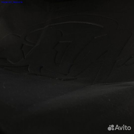 Откройте мир с худи Syna World