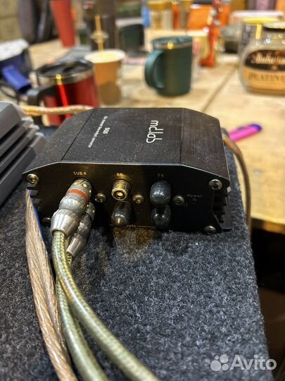 Автомобильный усилитель звука