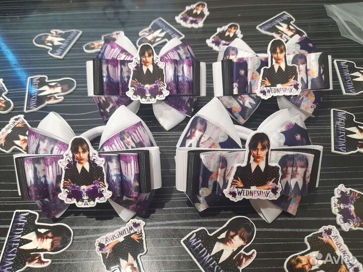 Бантики уэнздей