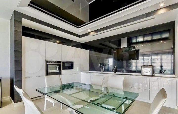 3-к. квартира, 95 м², 12/16 эт.