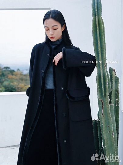 Пальто шерстяное с мехом