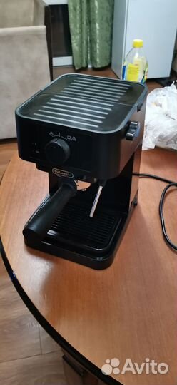 Кофеварка рожковая delonghi