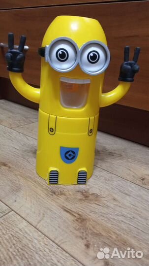 Держатель для зубных щеток со стаканом Миньон