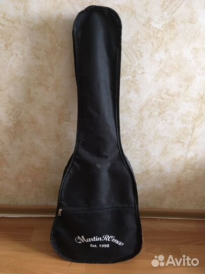 Акустическая гитара