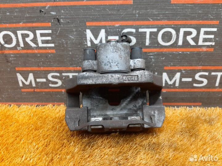 Суппорт задний левый Bmw X5 E70 N52B30A 2007