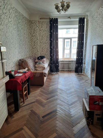 Комната 17 м² в 4-к., 4/6 эт.