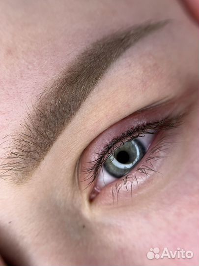 Перманентный макияж бровей