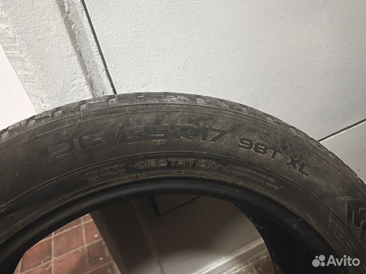 Nokian Tyres Hakkapeliitta 8 215/55 R17 98T