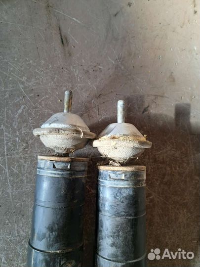 Амортизатор передний Mercedes W140