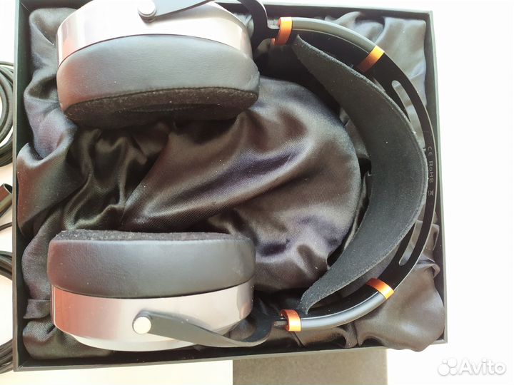 Продаю наушники HiFiman HE-560 v3