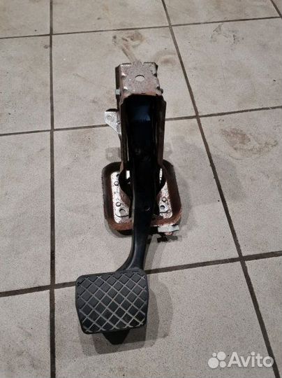 Педаль тормоза Volkswagen Golf мк6 1.6 BSE 2011