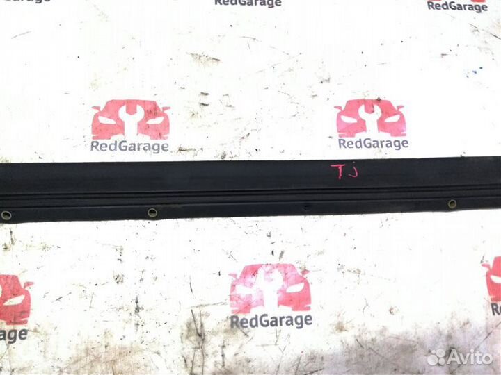 Уплотнитель лобового стекла Jeep Wrangler TJ ERH