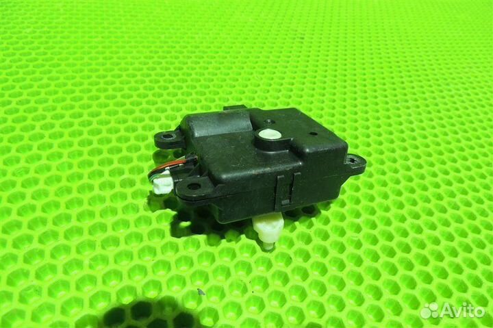 Сервопривод заслонки печки Nissan Bluebird Sylphy