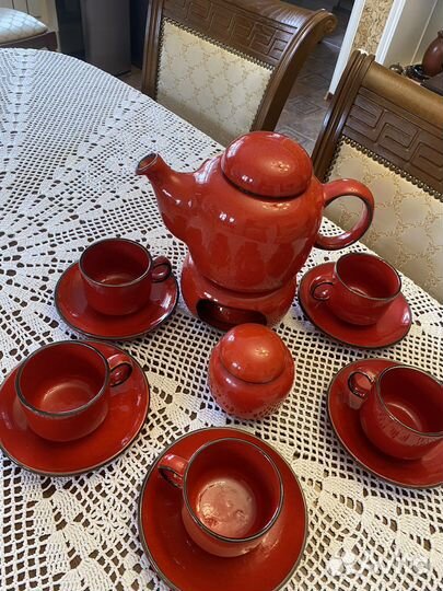 Красный чайный югославский сервис