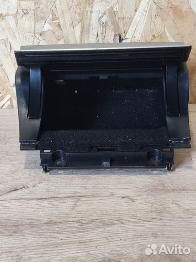 Бардачок Skoda Octavia A5