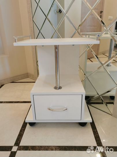 Новая Косметологическая тележка с ящиком