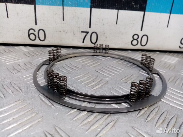 Б/У Пружина#001