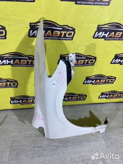 Крыло правое переднее Honda civic 4d