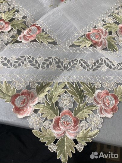 Дорожка ; салфетка ;2 наволочки из Лефкары (Кипр )