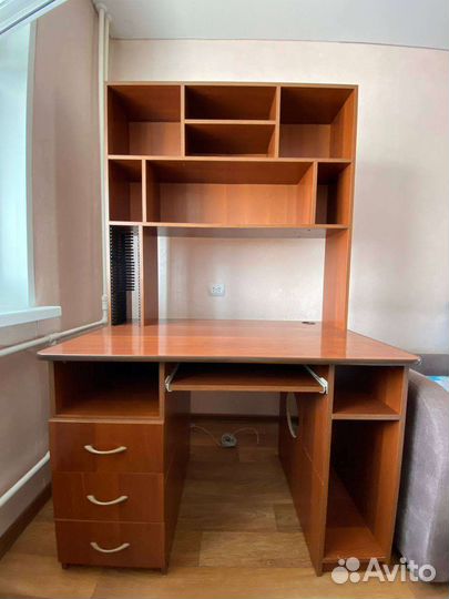 Письменно-Компьютерный стол