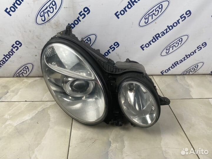 Фара передняя правая Mercedes-Benz E-Class W211