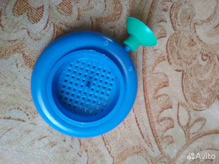 Термометр,растения,кормушка