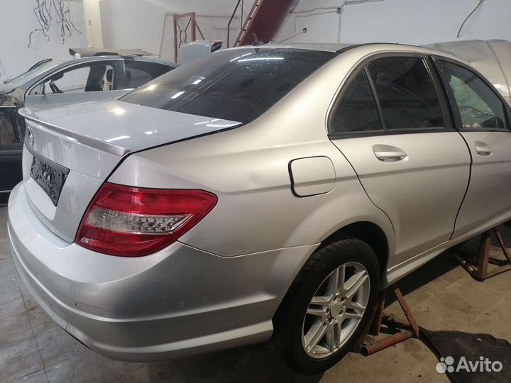 Мерседес Бенц W204 Автозапчасти 2006-2015 г.г