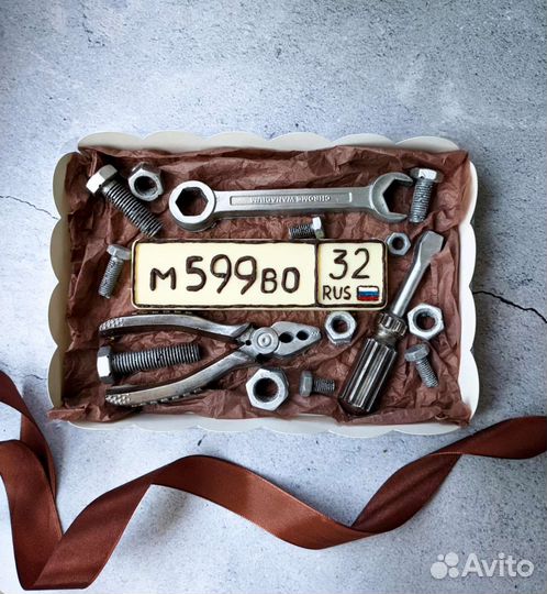 Подарок из шоколада для мужчин. Инструменты