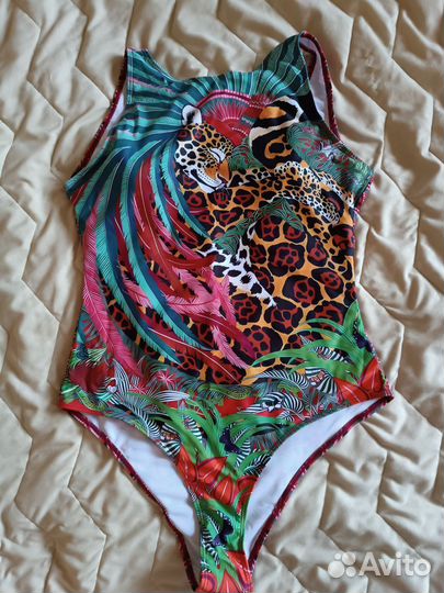 Купальник женский слитный 50 размер