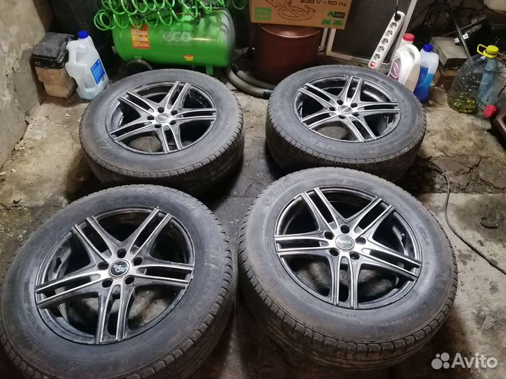 Колеса 225/ 65 R17 летние